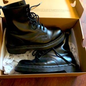 DR MARTEN MONO BLACK SIZE 7 BOOTS (in box)